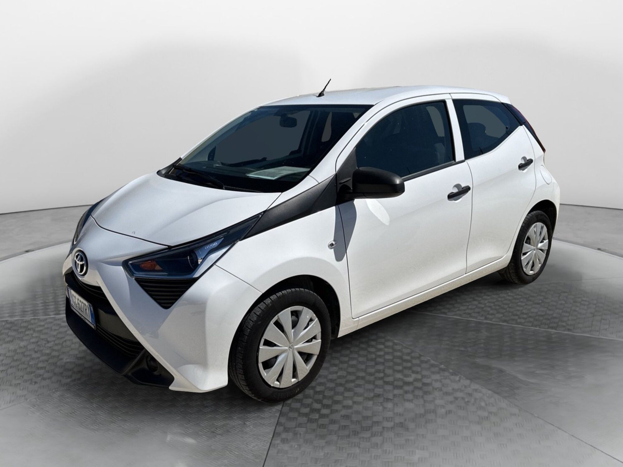 Toyota Aygo Connect 1.0 VVT-i 72 CV 5 porte x-cool del 2021 usata a Ragusa