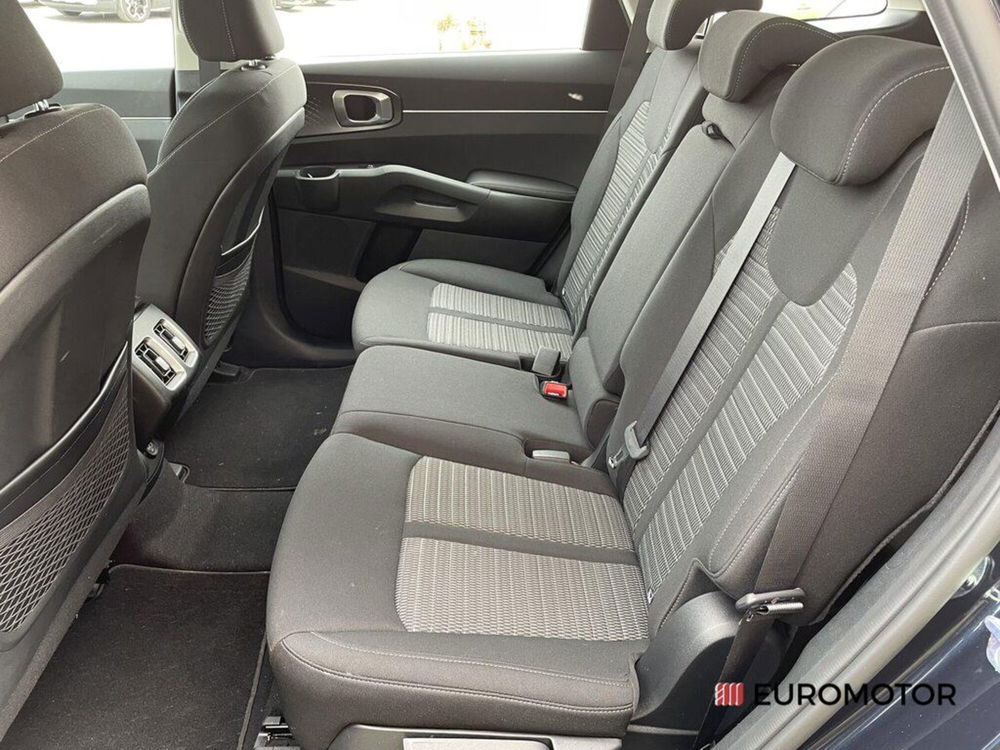 Kia Sorento usata a Bari (10)