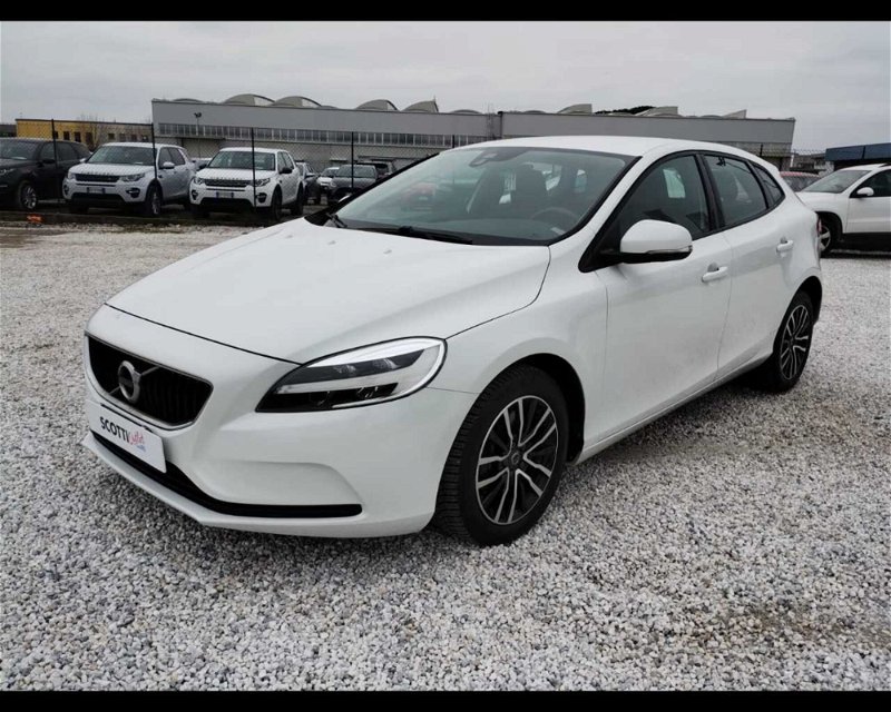 Volvo V40 D2 Geartronic Business Plus N1  del 2019 usata a Pisa