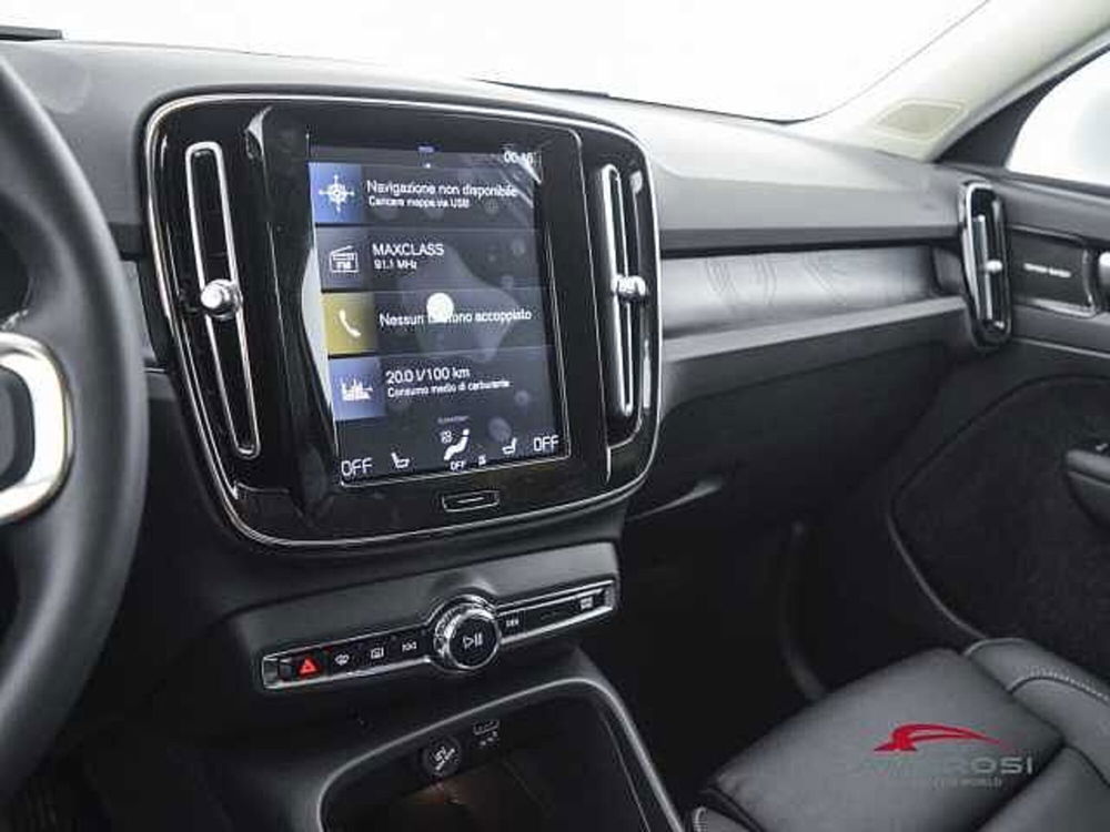 Volvo XC40 nuova a Viterbo (18)