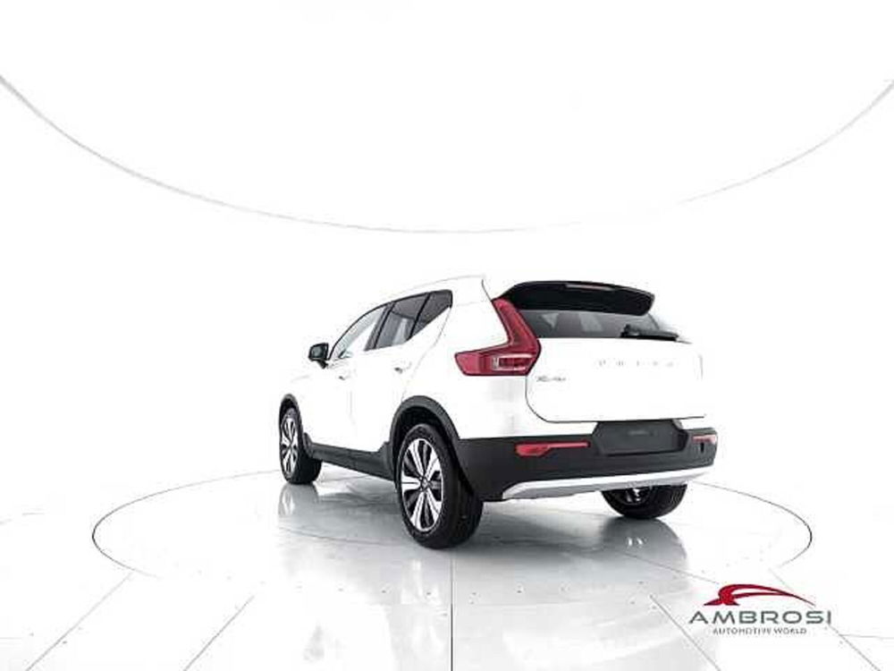 Volvo XC40 nuova a Viterbo (4)