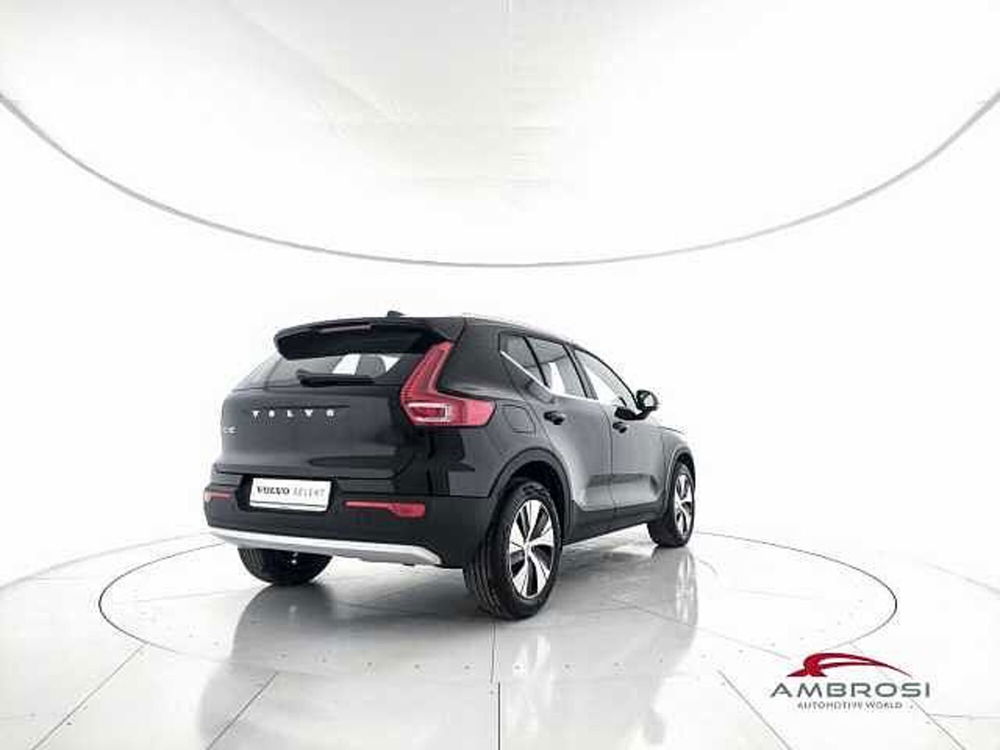 Volvo XC40 nuova a Viterbo (3)