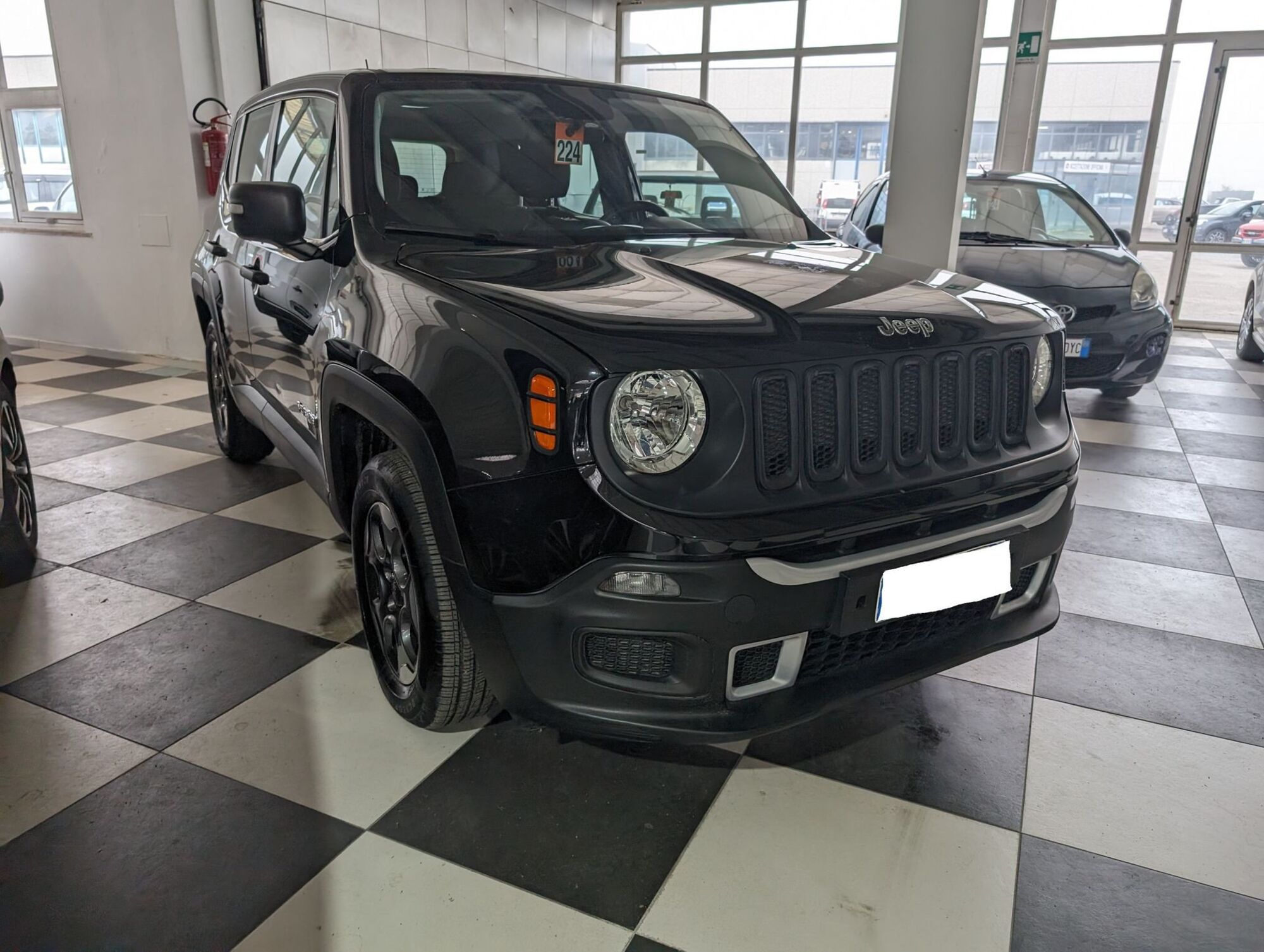 Jeep Renegade 1.6 E-TorQ EVO Sport  del 2017 usata a Cortona