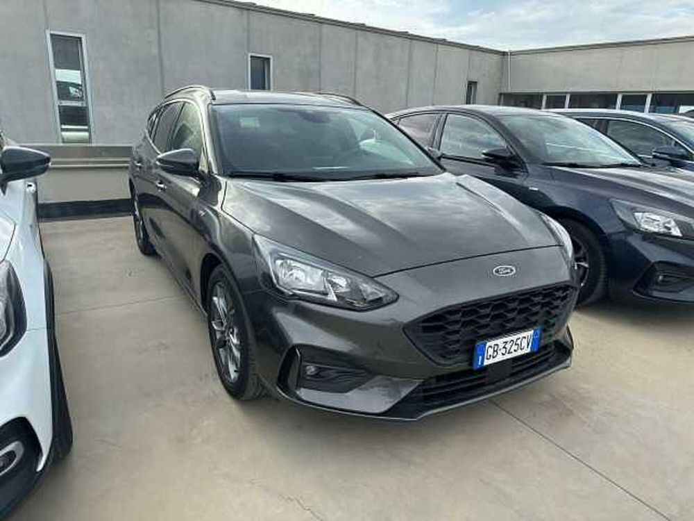 Ford Focus Station Wagon 1.0 EcoBoost 125 CV SW ST-Line  del 2020 usata a Cagliari (3)