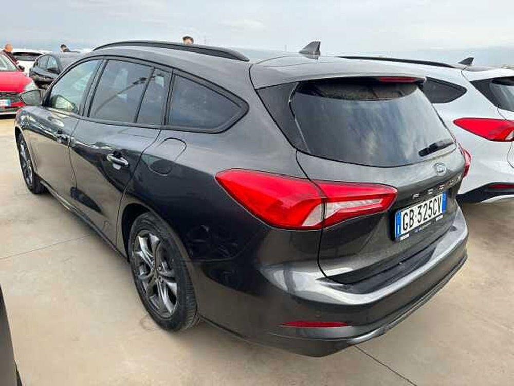 Ford Focus Station Wagon 1.0 EcoBoost 125 CV SW ST-Line  del 2020 usata a Cagliari (5)