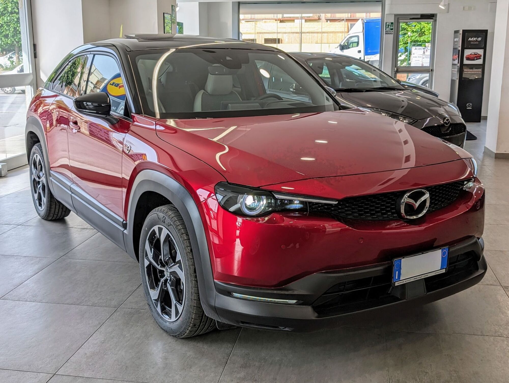 Mazda MX-30 R-EV 17,8kWh  phev Makoto Driver Assistance &amp; Sound Sunroof nuova a Castellammare di Stabia