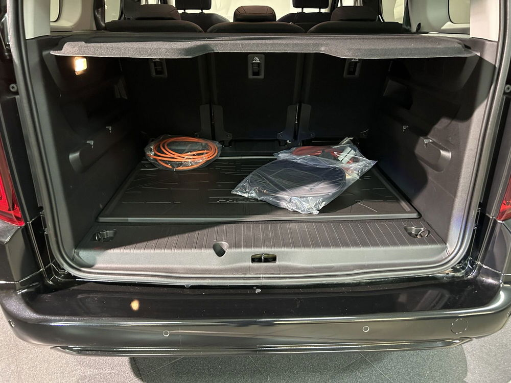 Toyota Proace City Verso Electric nuova a Milano (16)