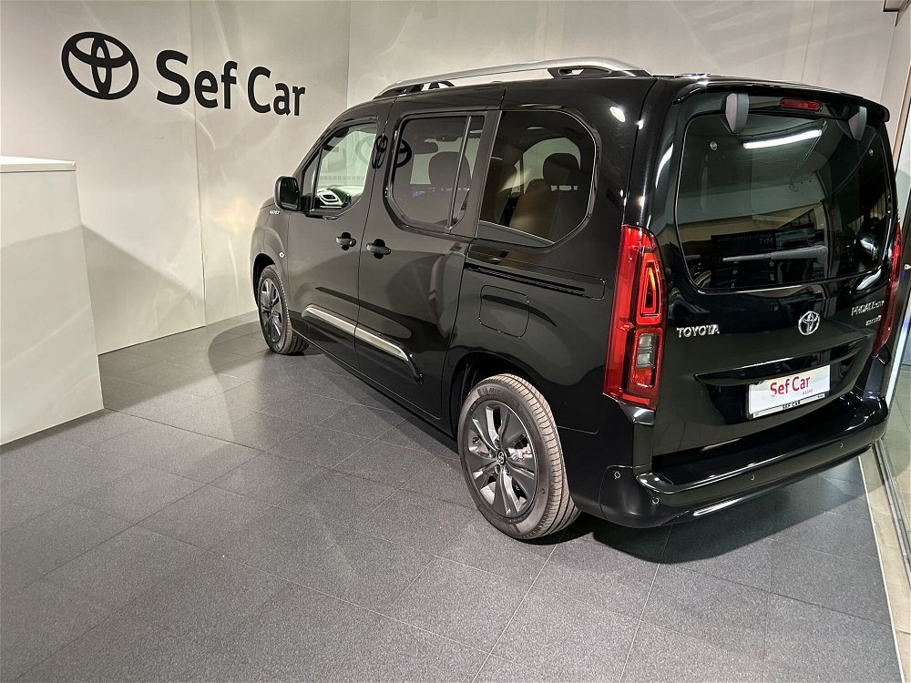 Toyota Proace City Verso Electric City Verso Electric 50kWh L1 Short D Luxury nuova a Milano (5)