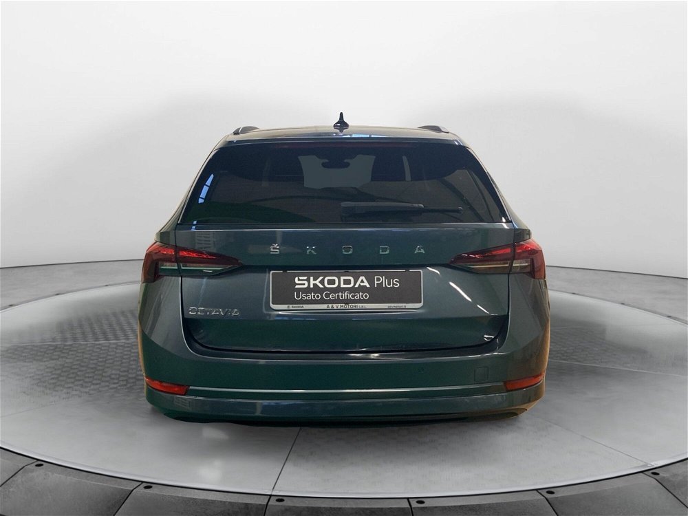 Skoda Octavia Station Wagon 2.0 TDI EVO SCR DSG Wagon Executive del 2021 usata a Rizziconi (3)
