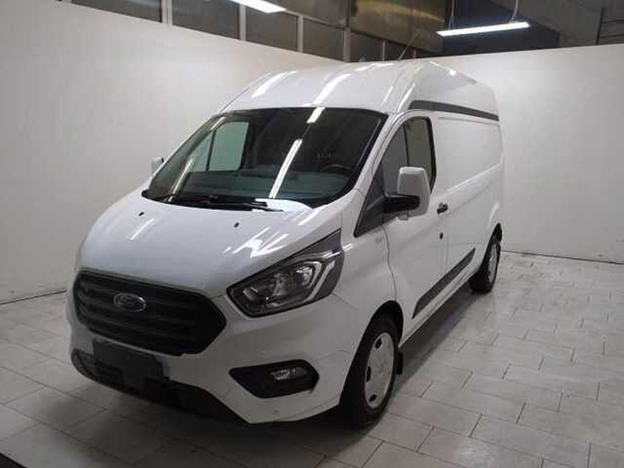 Ford Transit Custom Furgone 320 2.0 TDCi 130 PC Furgone Trend  del 2022 usata a Cuneo