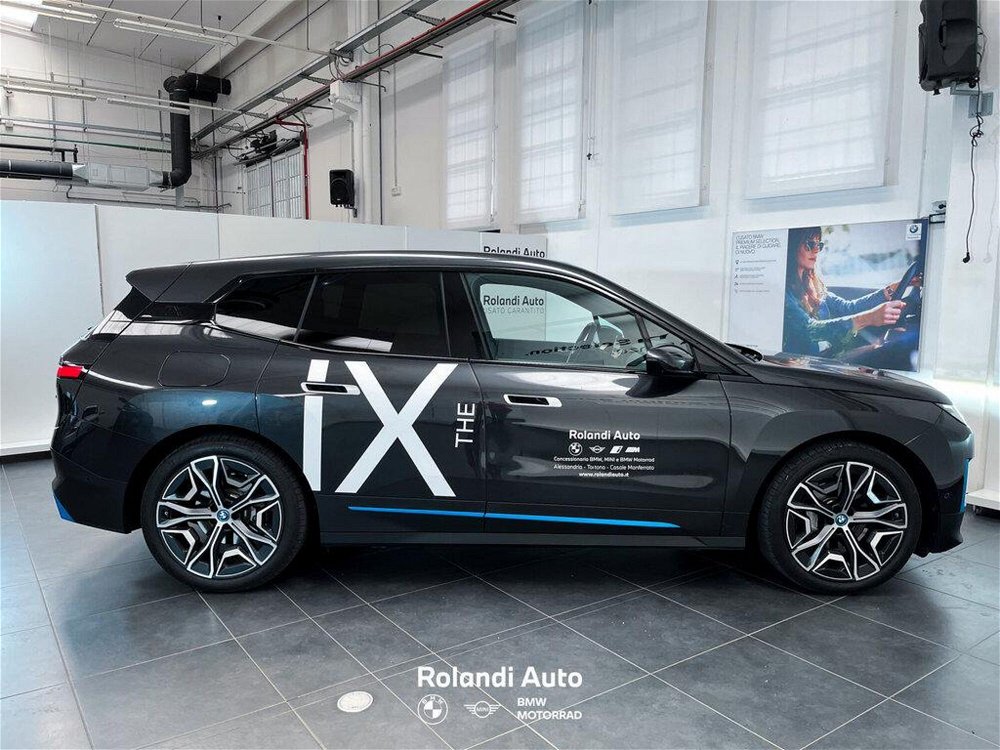 BMW iX iX xdrive40 del 2021 usata a Alessandria (4)