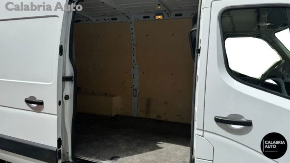 Renault Master Furgone usata a Reggio Calabria (14)