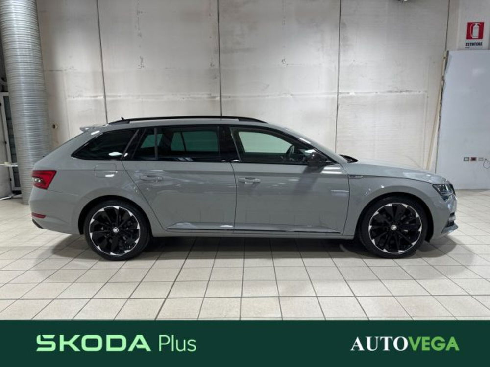 Skoda Superb Station Wagon nuova a Vicenza (3)