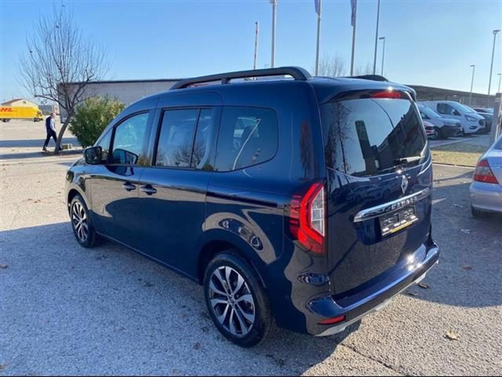 Renault Kangoo nuova a Macerata (7)