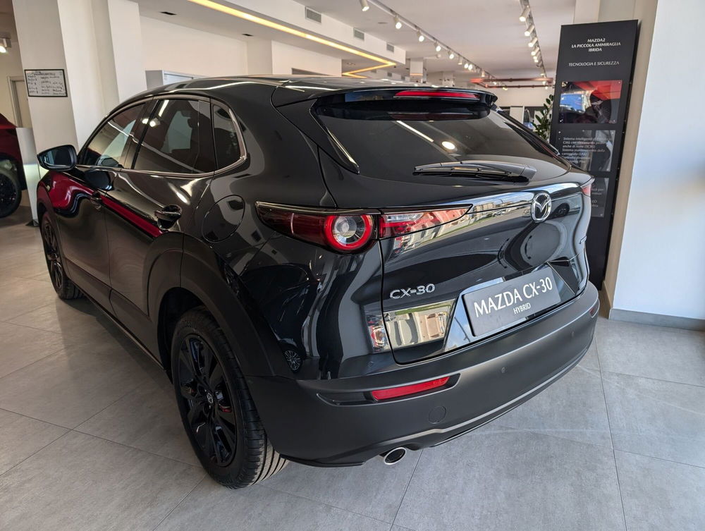 Mazda CX-30 nuova a Napoli (3)