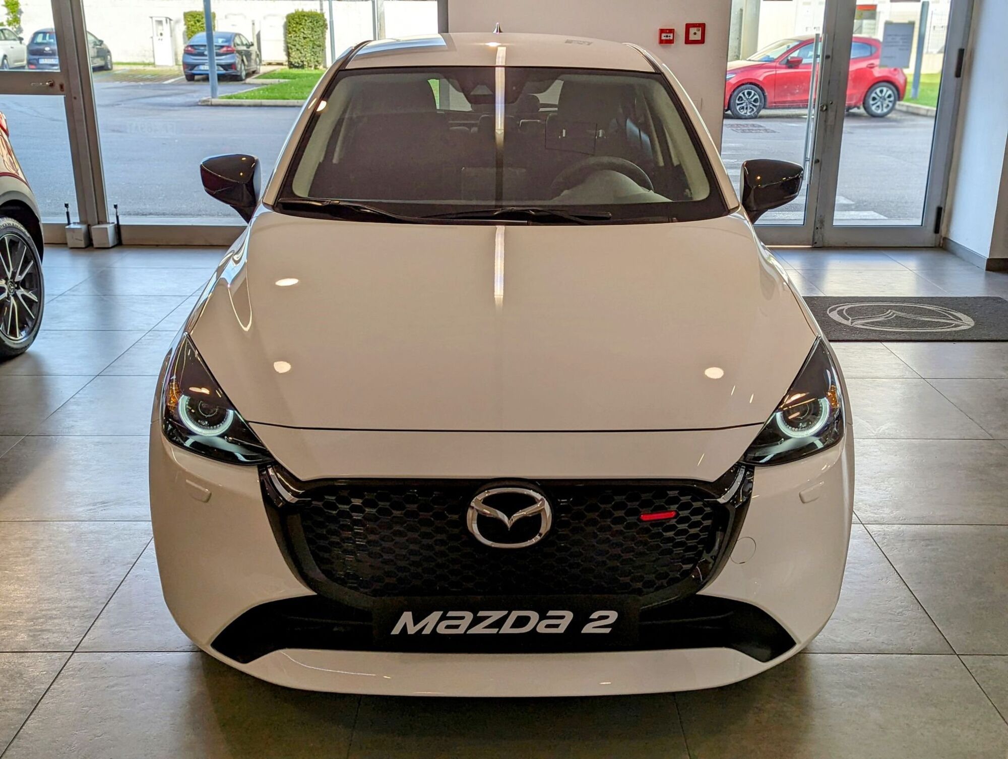 Mazda Mazda2 Hybrid 1.5 m-hybrid Homura Aka 90cv nuova a Castellammare di Stabia