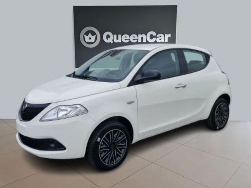 Lancia Ypsilon 1.0 FireFly 5 porte S&amp;S Hybrid Ecochic A. Ferretti nuova a Pianezza