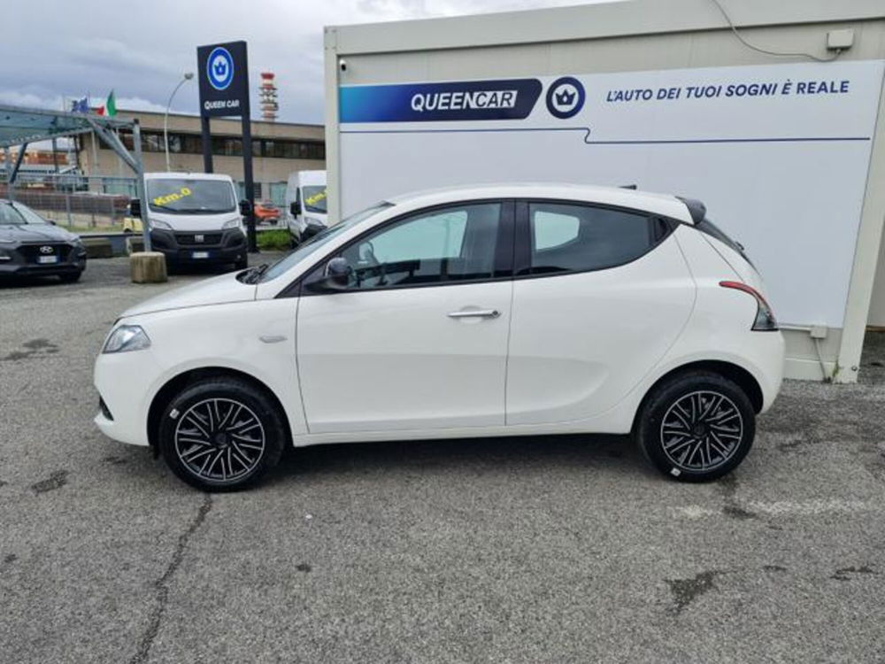 Lancia Ypsilon nuova a Torino (3)