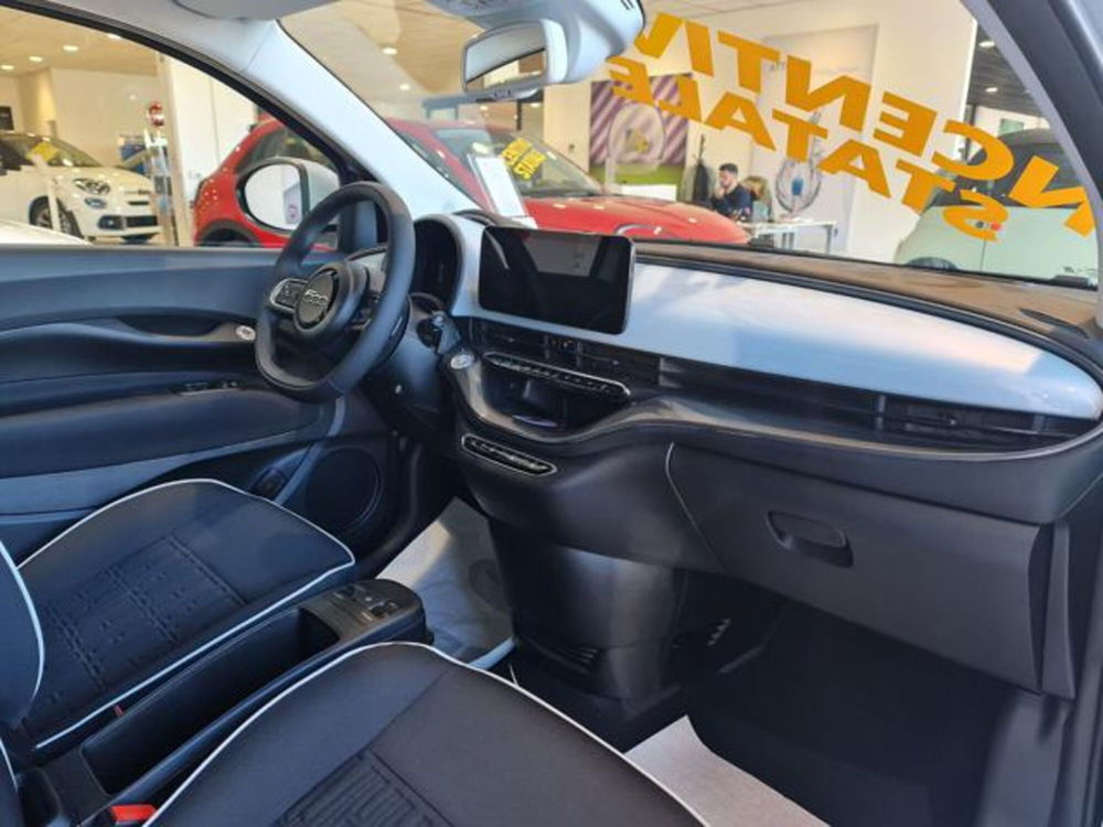 Fiat 500e Cabrio nuova a Torino (12)