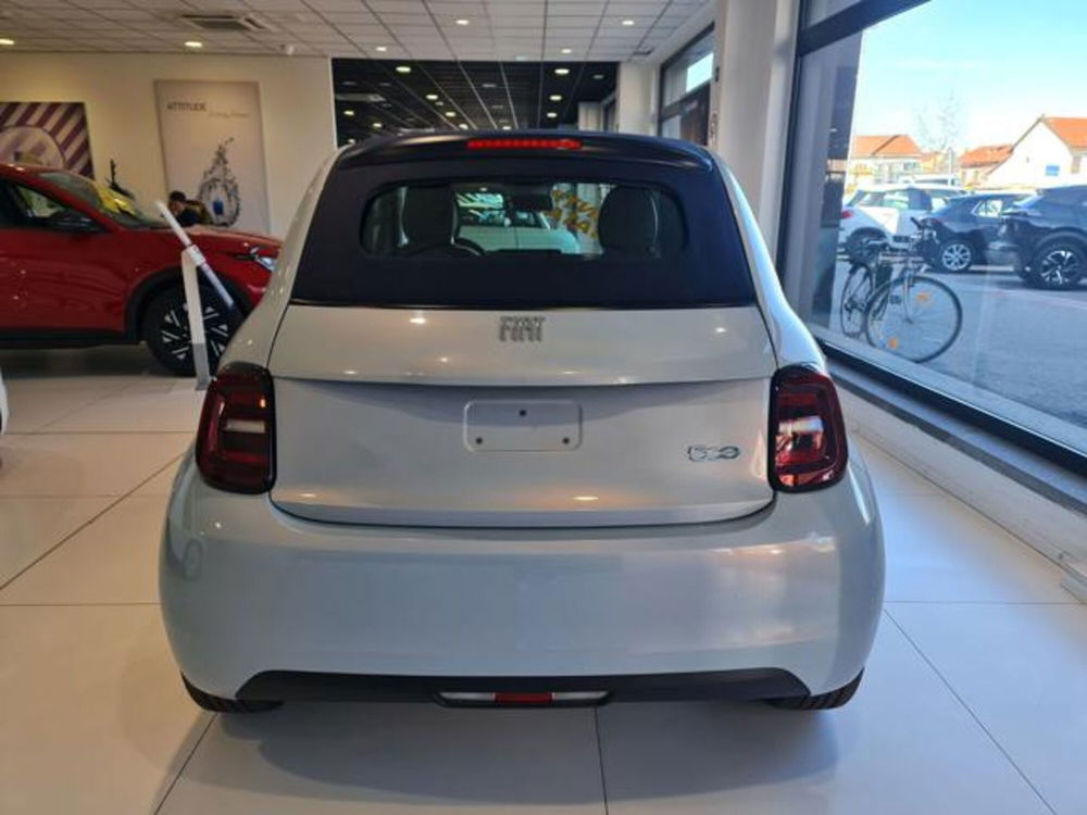 Fiat 500e Cabrio nuova a Torino (6)