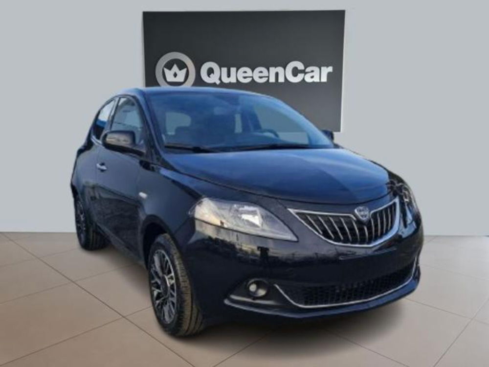 Lancia Ypsilon nuova a Torino (9)