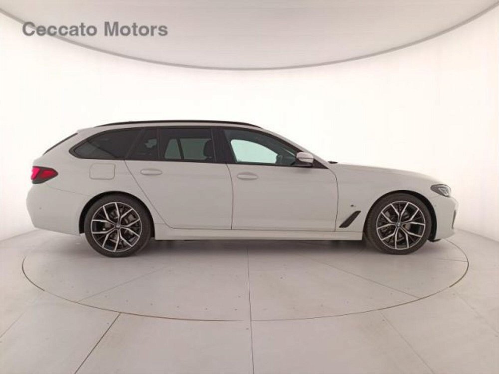 BMW Serie 5 Touring 520d 48V  Msport  del 2021 usata a Padova (3)