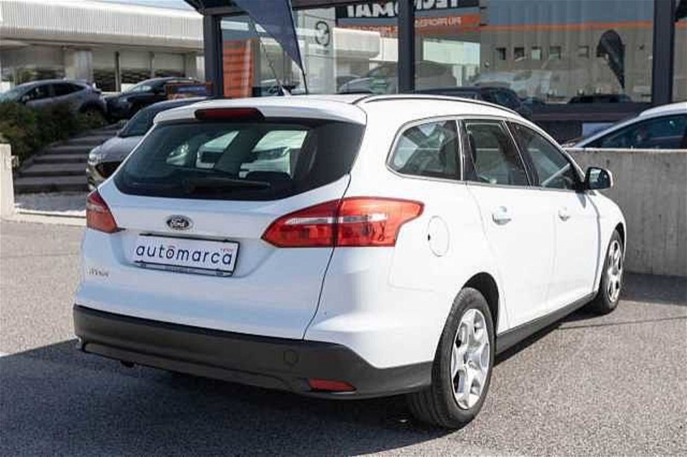 Ford Focus Station Wagon 1.5 TDCi 95 CV Start&Stop SW Business del 2016 usata a Silea (2)