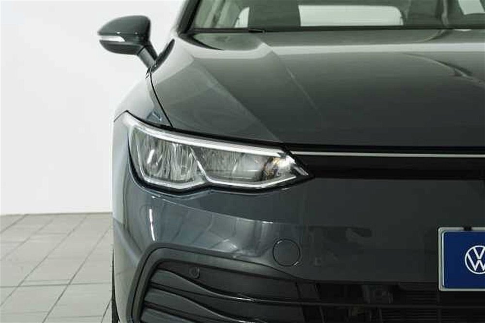 Volkswagen Golf 1.0 TSI EVO Life del 2020 usata a Barni (5)
