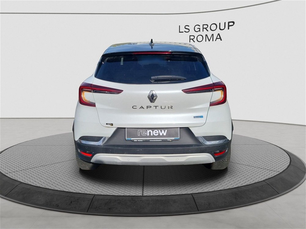Renault Captur Plug-in Hybrid E-Tech 160 CV Intens  del 2020 usata a Roma (4)