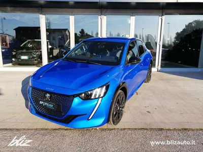 Peugeot 208 50 kWh E-Style del 2022 usata a Bordano