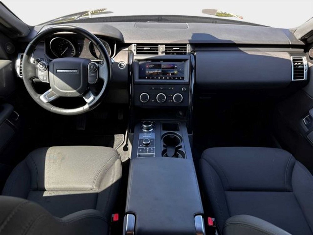 Land Rover Discovery 2.0 TD4 180 CV S  del 2018 usata a Monteriggioni (3)