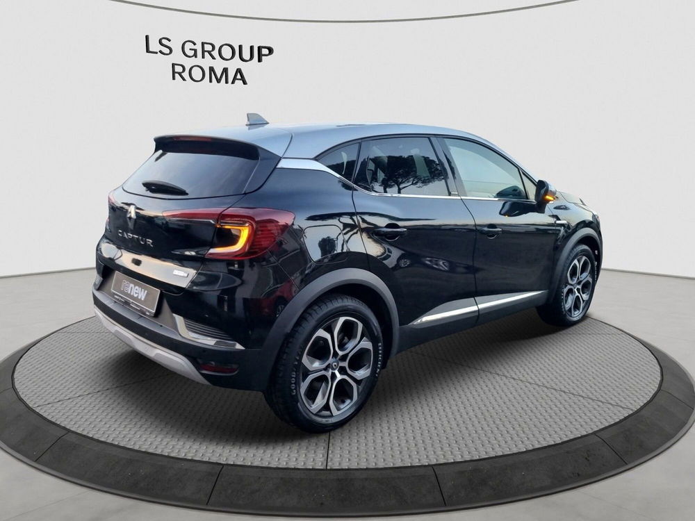 Renault Captur Plug-in Hybrid E-Tech 160 CV Intens  del 2020 usata a Roma (5)