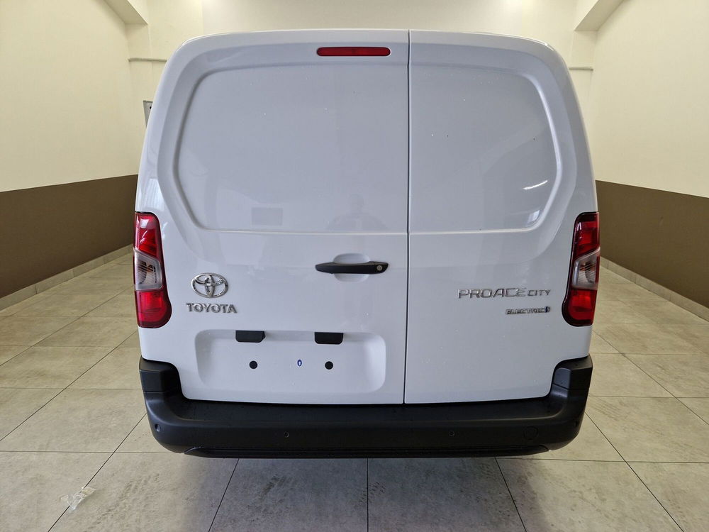 Toyota Proace City Electric nuova a Cremona (5)