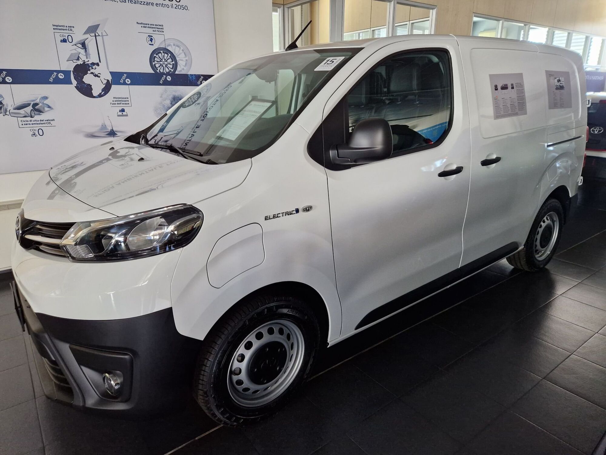 Toyota Proace Electric 75kWh PL-TN Furgone Short 5p. 10q Comfort nuova a Cremona