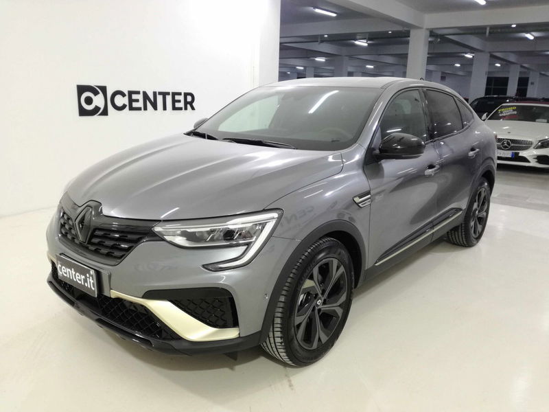 Renault Arkana Hybrid E-Tech 145 CV Engineered Fast Track nuova a Salerno