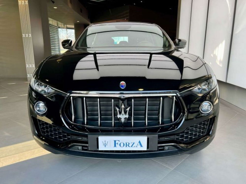 Maserati Levante usata a Torino (2)