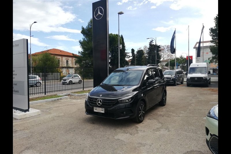 Mercedes-Benz EQT 200 Advantage Plus nuova a Pescara