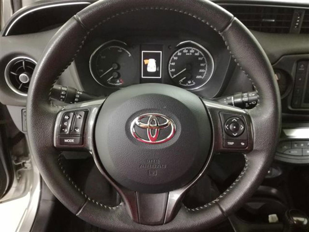 Toyota Yaris usata a Napoli (7)