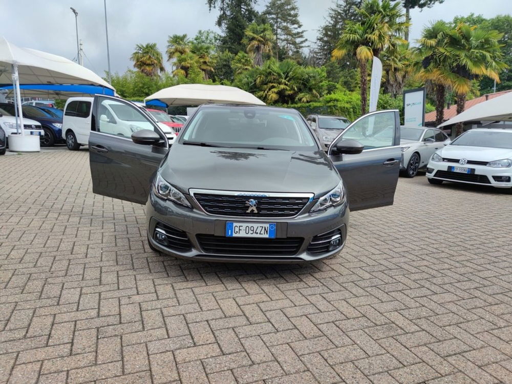 Peugeot 308 usata a Como (8)