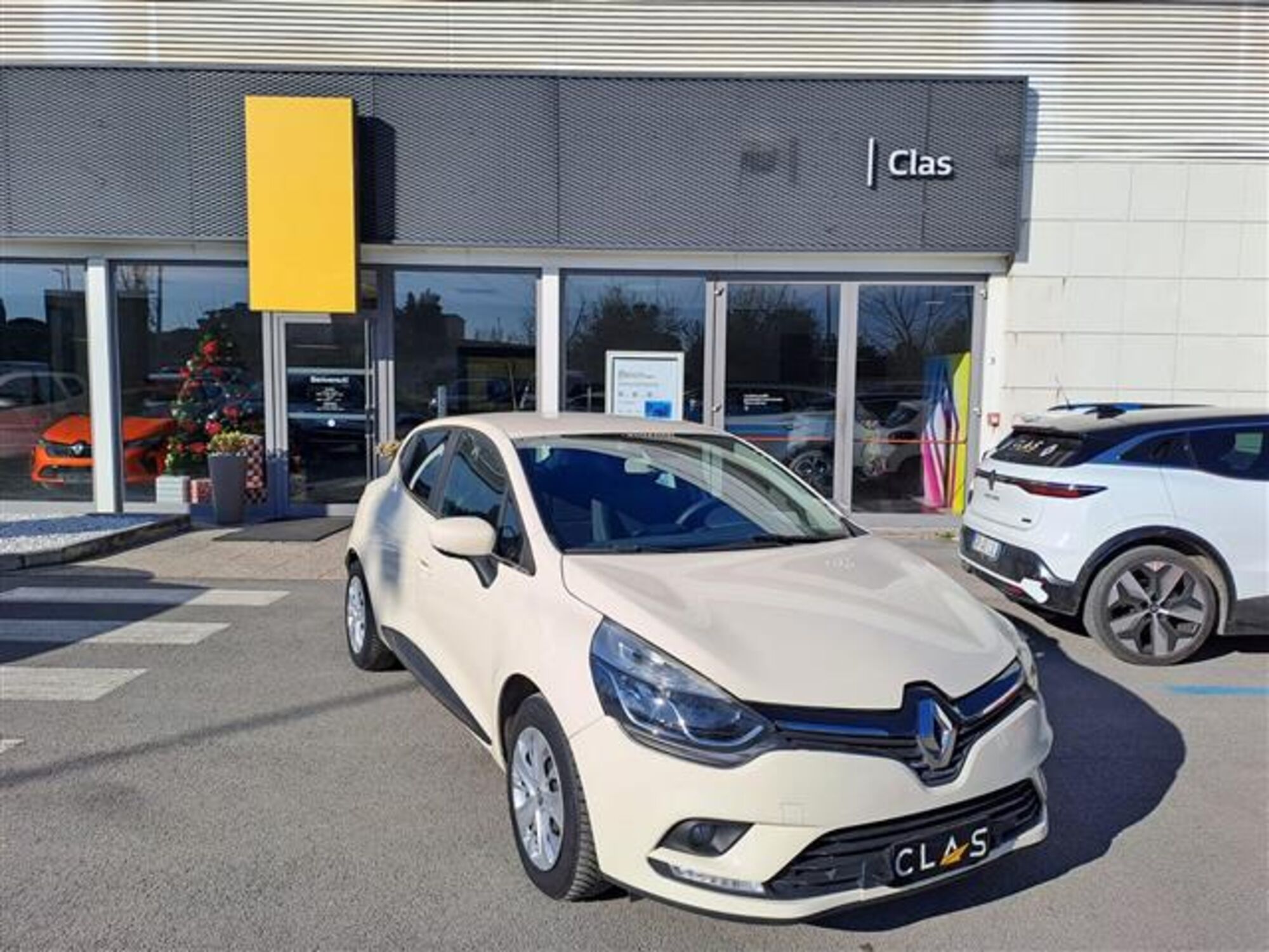 Renault Clio TCe 12V 90 CV GPL Start&amp;Stop 5 porte Energy Zen del 2017 usata a Livorno