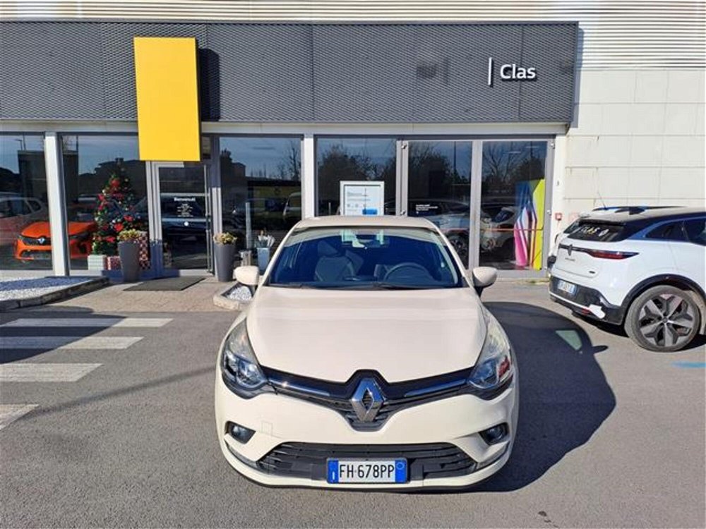 Renault Clio TCe 12V 90 CV GPL 5 porte Moschino Zen del 2017 usata a Livorno (2)