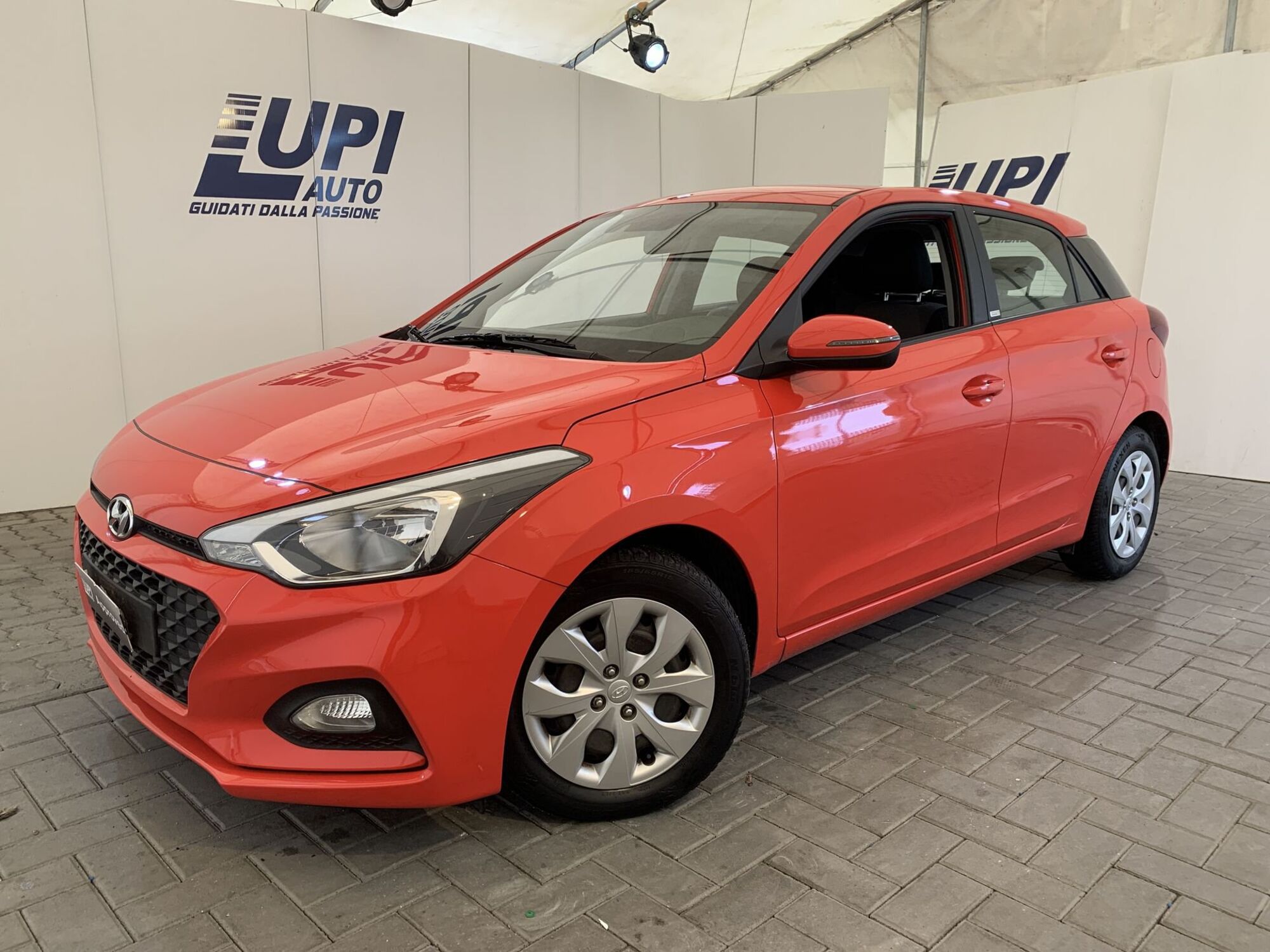 Hyundai i20 1.2 mpi Connectline mt del 2020 usata a Firenze