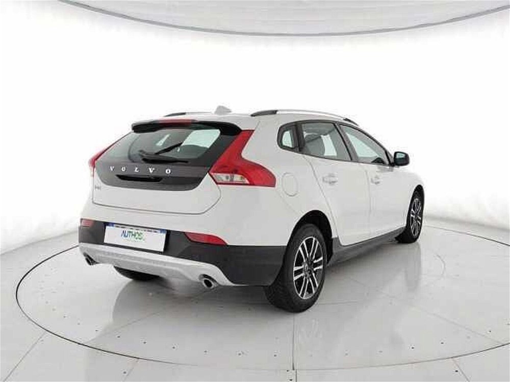 Volvo V40 Cross Country D2 Geartronic Business Plus  del 2018 usata a Torino (4)