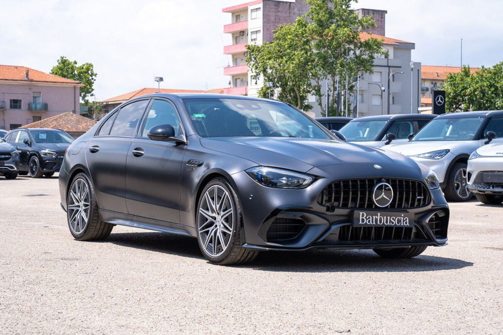 Mercedes-Benz Classe C nuova a Pescara (3)