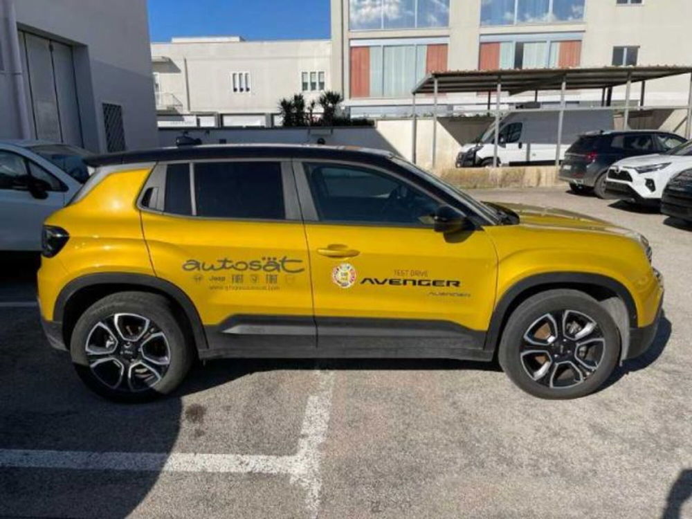 Jeep Avenger usata a Lecce (6)