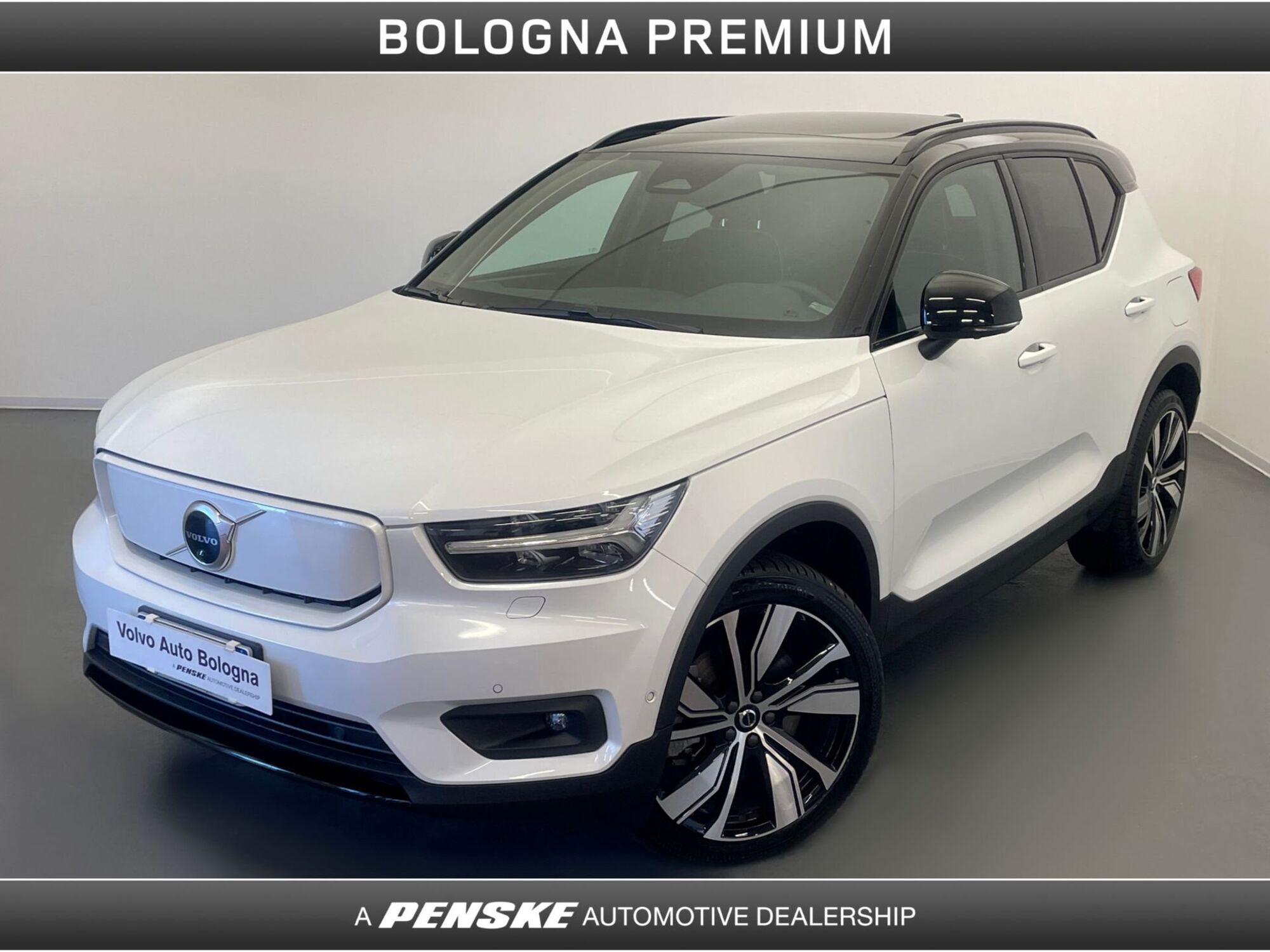 Volvo XC40 Recharge Pure Electric Twin Motor AWD Pro del 2022 usata a Casalecchio di Reno