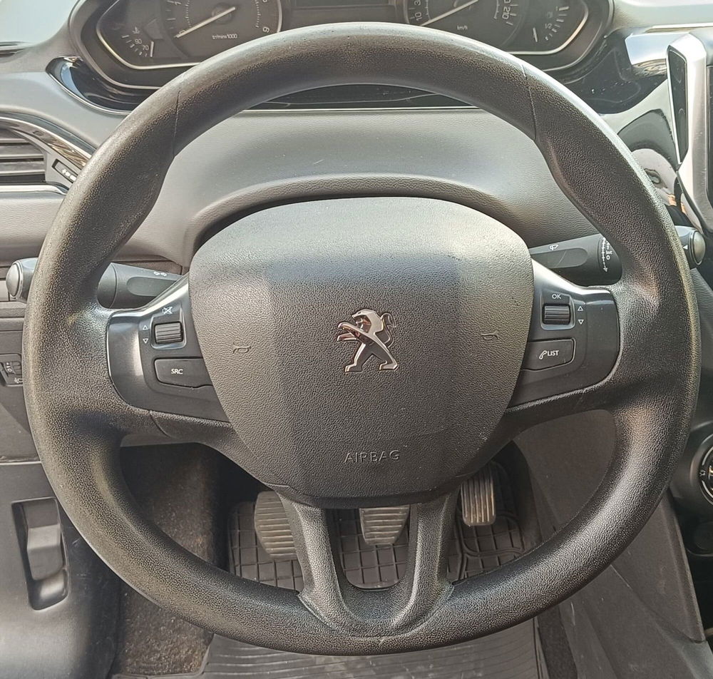 Peugeot 208 usata a Frosinone (11)