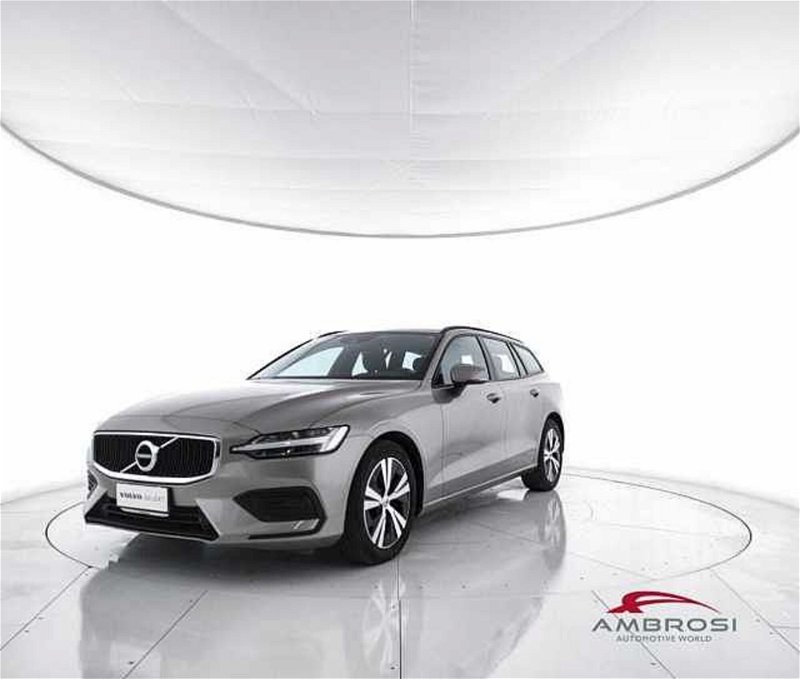 Volvo V60 D3 AWD Geartronic Business del 2021 usata a Viterbo