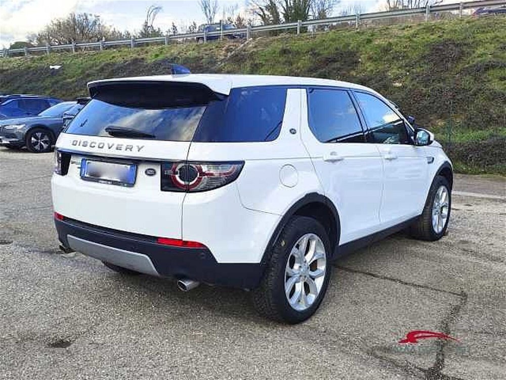Land Rover Discovery Sport 2.0 TD4 180 CV HSE  del 2017 usata a Viterbo (3)