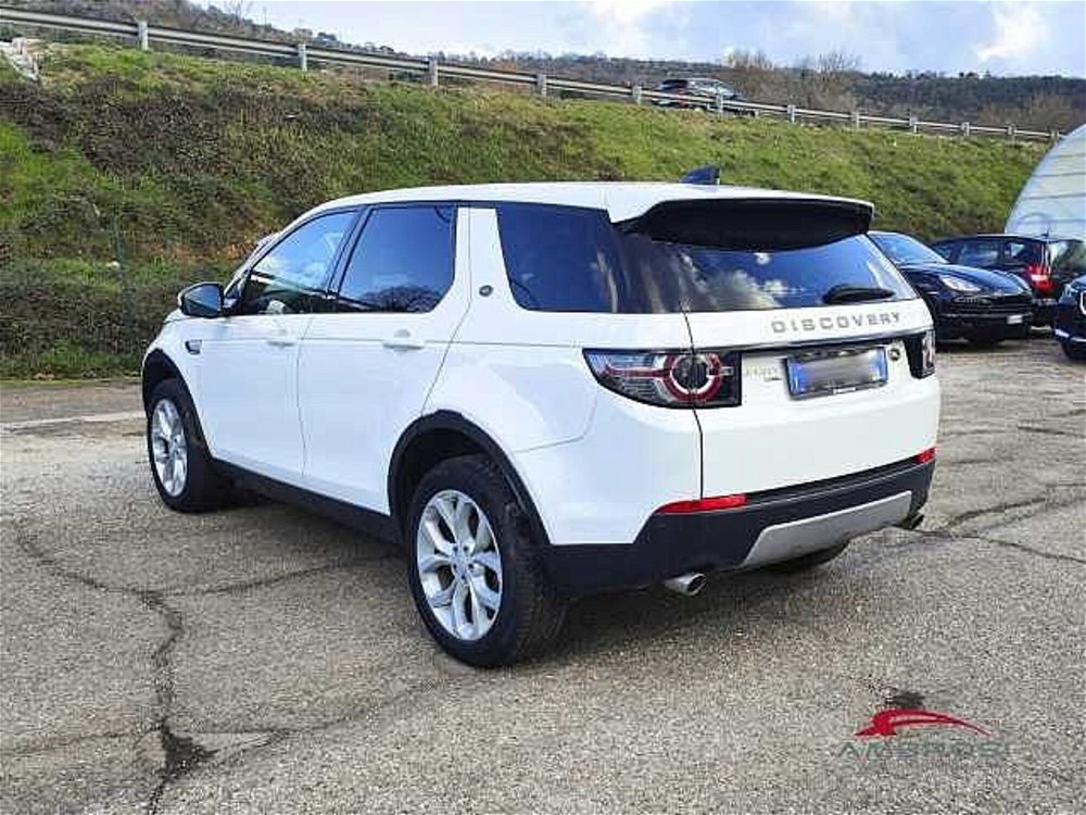 Land Rover Discovery Sport 2.0 TD4 180 CV HSE  del 2017 usata a Viterbo (4)